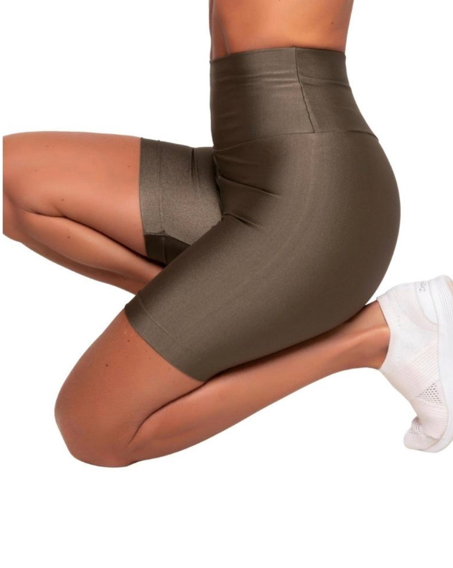 Shorts Azeitona